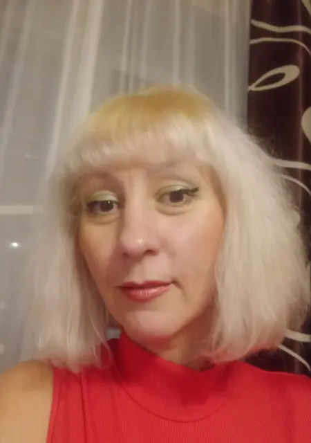 Олеся из Воронежа, мне 40, познакомлюсь без обязательств