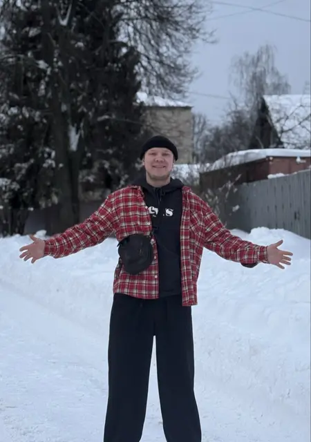 Олег из Александрова, мне 25, познакомлюсь для постоянных отношений