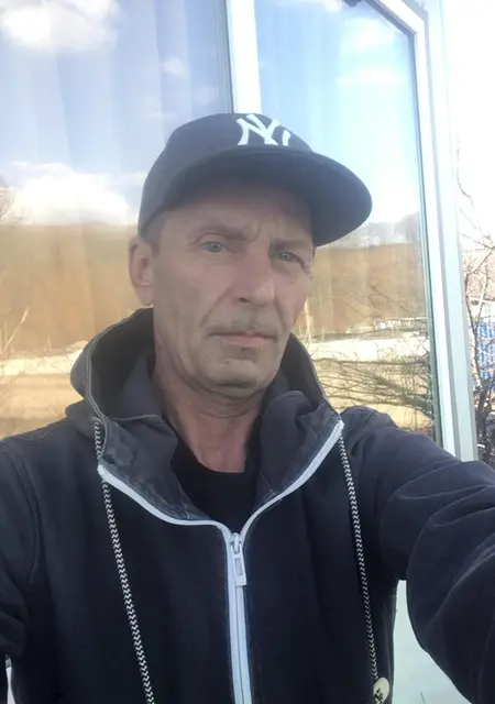 Константин из Владивостока, ищу на сайте знакомства без обязательств