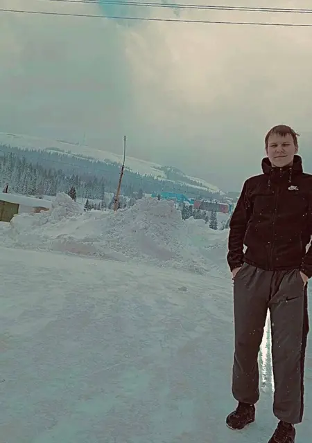 Сашка з Єнакієве, мені 20 років, познайомлюсь для відкриті стосунки