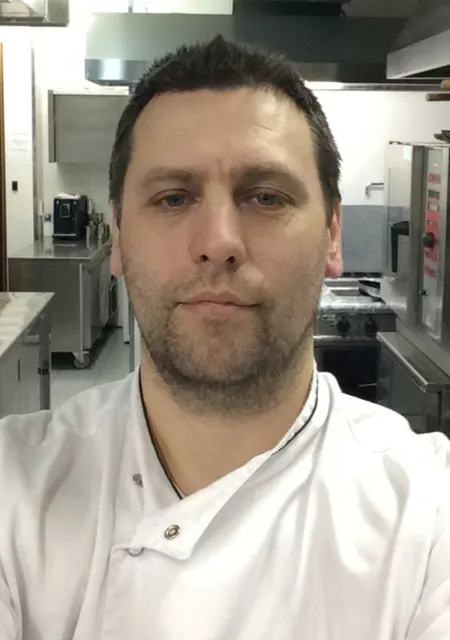 Я Сергей, 41, из Троицка, ищу знакомства без обязательств