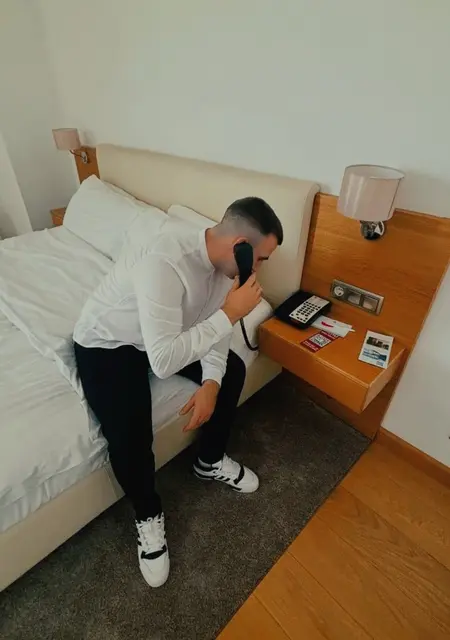 Я Тим, 24, из Санкт-Петербурга, ищу знакомство для постоянных отношений