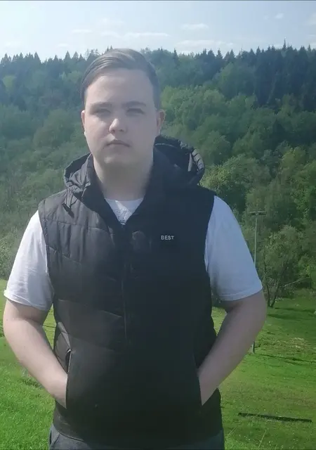 Я Евгений, 21, знакомлюсь без обязательств в Красногорске
