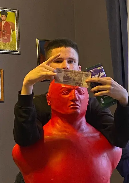 Я Даня, 22, знакомлюсь на одну ночь в Азове