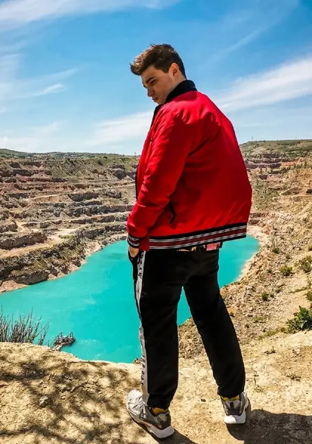 Я Андрей, 24, знакомлюсь на одну ночь в Ростове-на-Дону