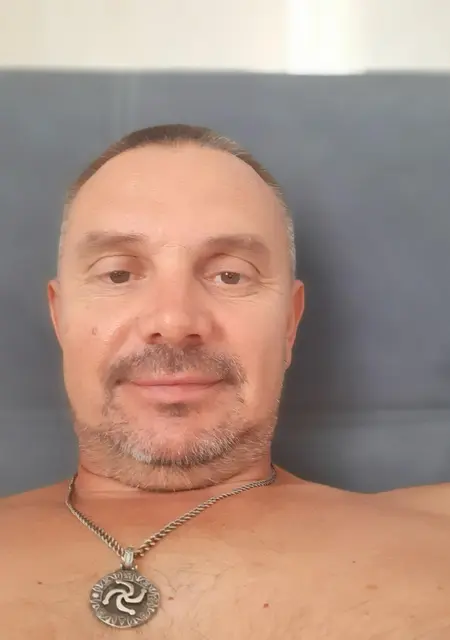 Ник из Сочи, ищу на сайте знакомства без обязательств