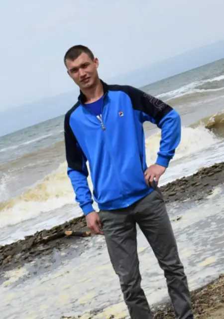 Виктор из Макарова, ищу на сайте знакомства на одну ночь