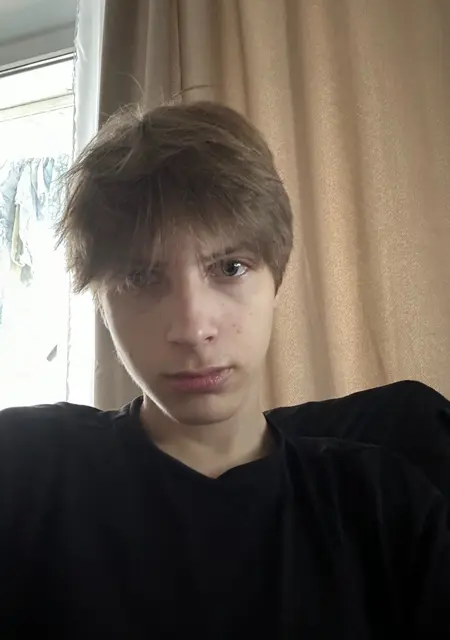 Сергей из Рязани, мне 18, познакомлюсь для общения