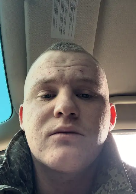 Я Александр, 20, из Белгорода, ищу знакомства без обязательств