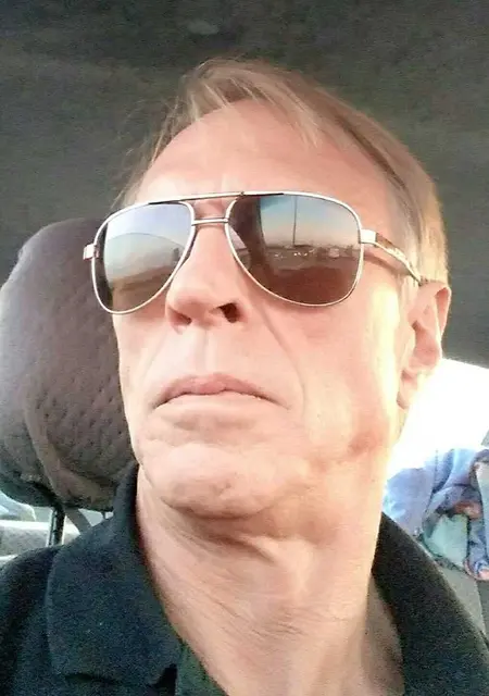 Алексей из Голицына, ищу на сайте знакомства на одну ночь