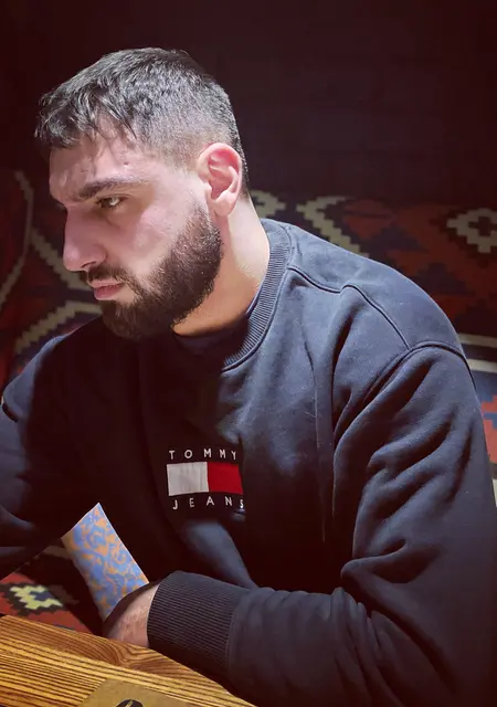 Богдан из Саратова, мне 31, познакомлюсь на одну ночь