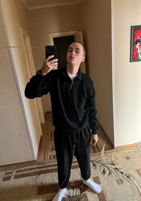 Я Денис, 20, знакомлюсь без обязательств в Новочеркасске