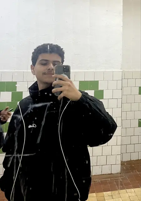 Я Мохамед Амин, 18, из Санкт-Петербурга, ищу знакомства на одну ночь