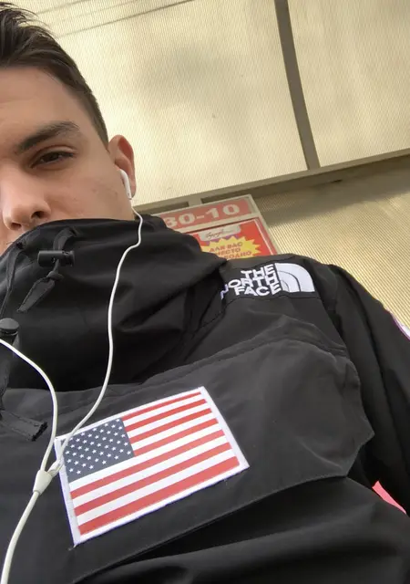 Я Денис, 30, из Коммунарки, ищу знакомства без обязательств