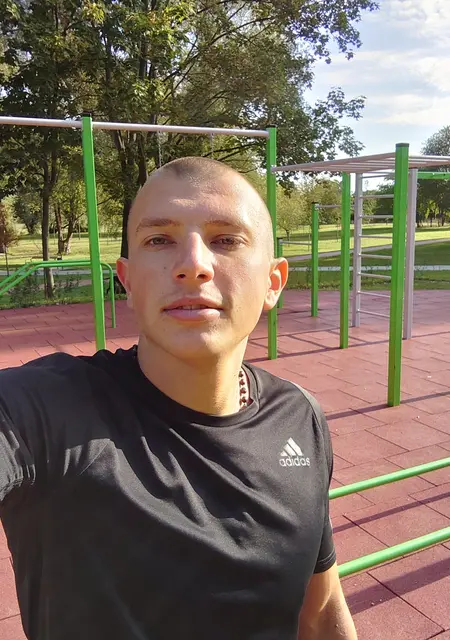 Виталий из Гагарина, мне 27, познакомлюсь для совместных путешествий