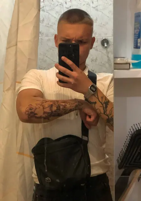 Егор из Тольятти, мне 19, познакомлюсь без обязательств