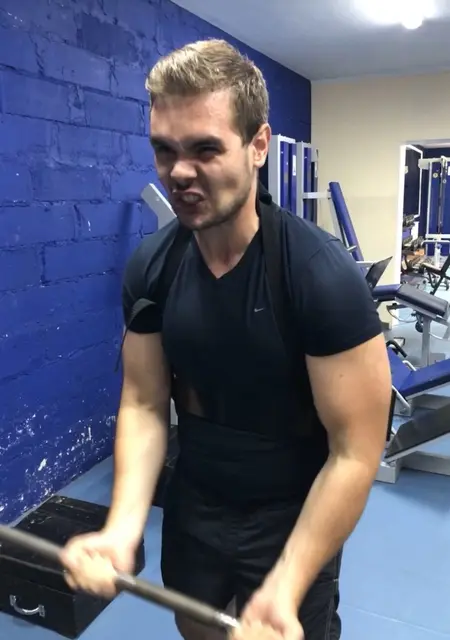 Арсений Булгаков из Советска, ищу на сайте знакомства без обязательств