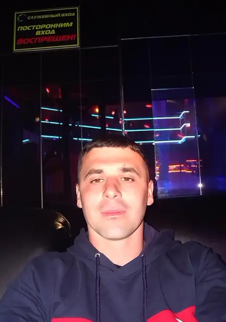 Я Александр, 38, из Морозовска, ищу знакомства без обязательств