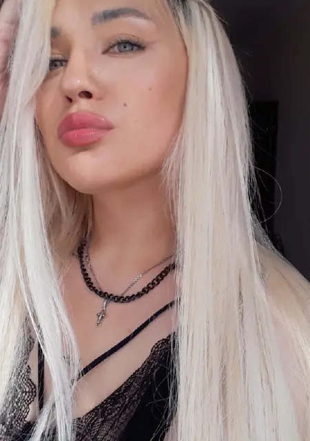 Я Ника, 23, из Самары, ищу знакомства без обязательств