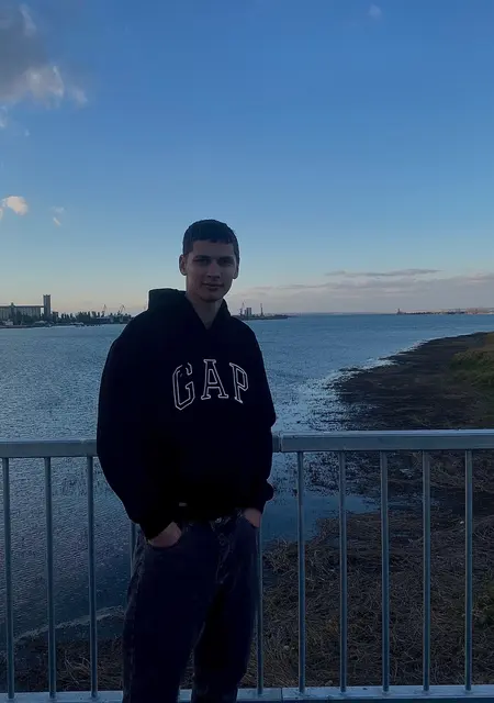 Я Славик, 19, знакомлюсь без обязательств в Волгодонске