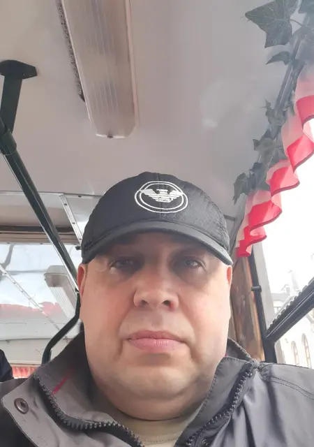 Я Слава, 49, знакомлюсь без обязательств в Кирове