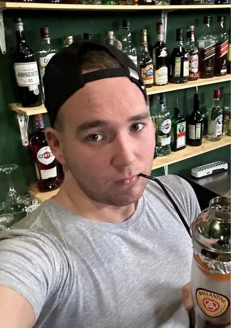 Евгений из Александрова, мне 25, познакомлюсь для вирта