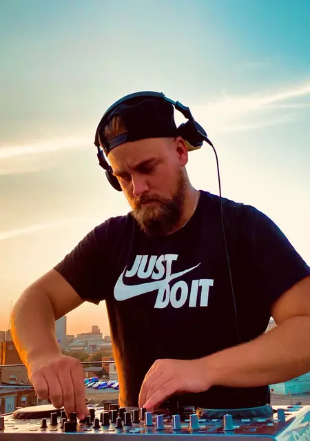 Костя из Балашихи, ищу на сайте приятное времяпровождение