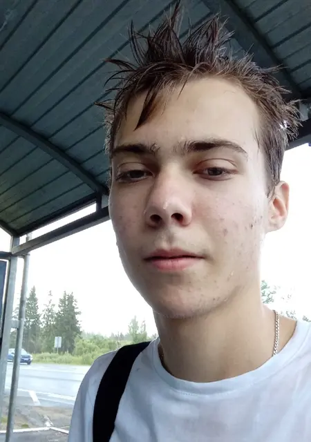 Я Иван, 21, из Великого Новгорода, ищу знакомство для постоянных отношений