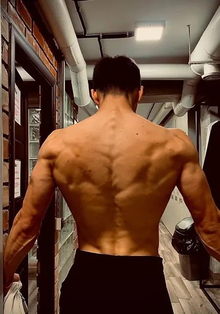 Я Lucky, 21, из Южно-Сахалинска, ищу знакомство для постоянных отношений