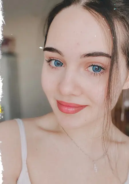 Я Виктория, 18, знакомлюсь без обязательств в Новороссийске