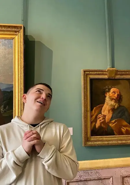 Руслан из Бугров, ищу на сайте знакомства на одну ночь