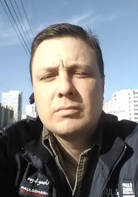 Алексей из Кургана, мне 45, познакомлюсь на одну ночь