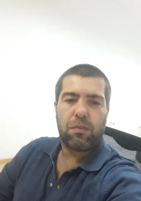 Я Артур, 43, знакомлюсь без обязательств в Томске