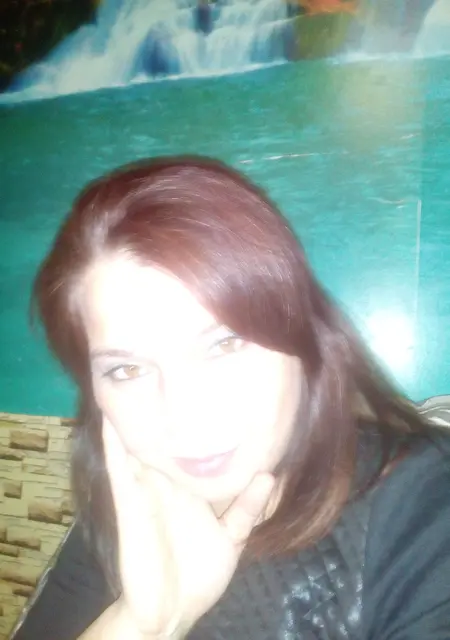 Оксана из Серова, мне 33, познакомлюсь для постоянных отношений