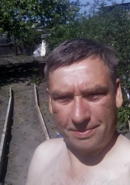 Я Геннадий, 54, из Омска, ищу знакомства на одну ночь