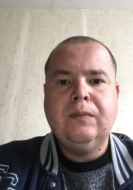 Евгений из Воронежа, ищу на сайте общение