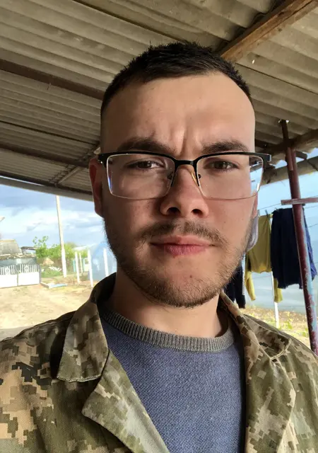 Арсен из Ялты, мне 25, познакомлюсь на одну ночь