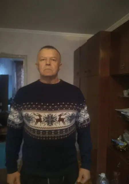 Я Ларгус, 63, из Самары, ищу знакомства без обязательств