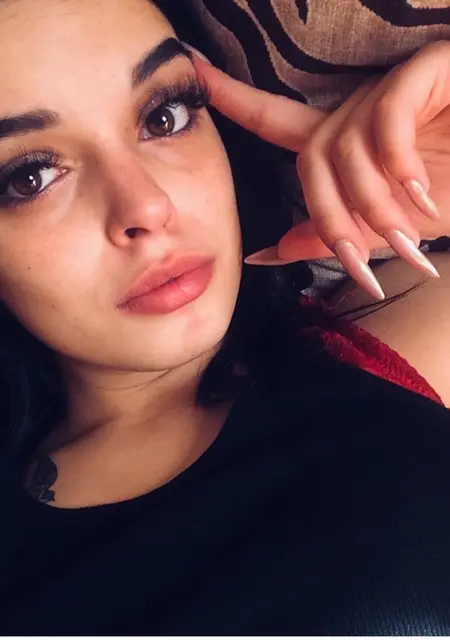 Катя из Красноярска, ищу на сайте приятное времяпровождение