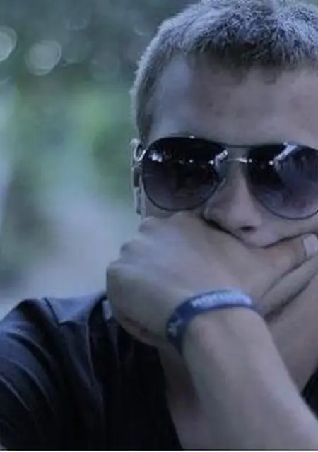 Максим из Каменска, ищу на сайте знакомства без обязательств