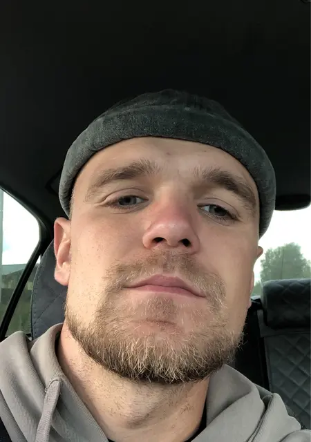 Я Кирилл, 28, знакомлюсь для открытые отношения в Твери