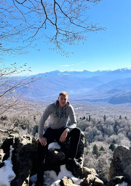 Я Коля, 23, из Ростова-на-Дону, ищу знакомства без обязательств