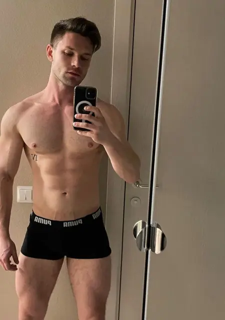 Константин из Омска, ищу на сайте знакомства без обязательств