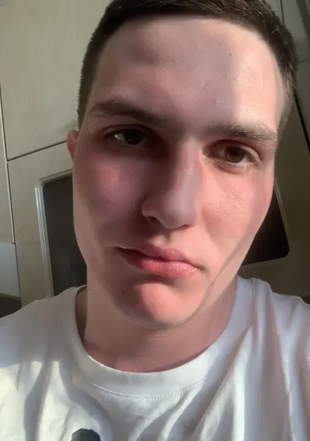 Я Никита, 25, знакомлюсь на одну ночь в Перми