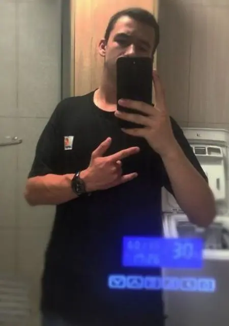 Николай из Сыктывкара, ищу на сайте знакомства на одну ночь