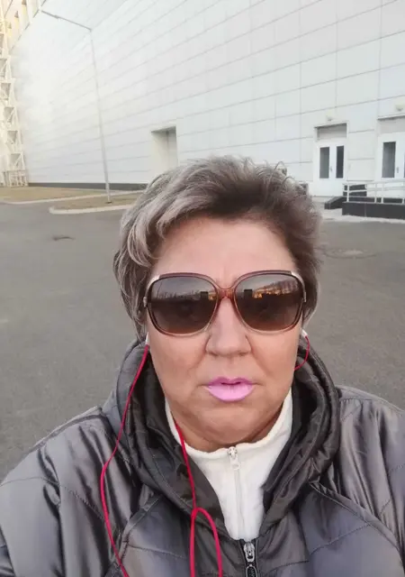 Я Ната, 46, из Красноярска, ищу знакомства на одну ночь