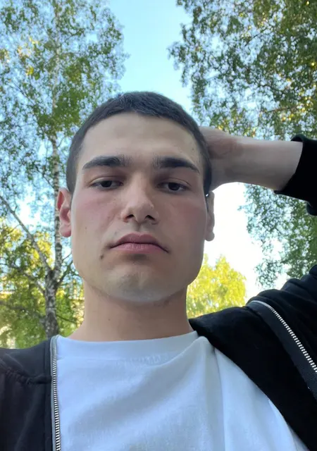 Я Олег, 23, знакомлюсь без обязательств в Губкине