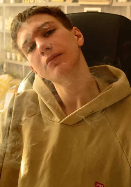 Максим из Мурманска, мне 20, познакомлюсь для приятного времяпровождения