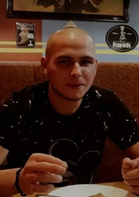 Олег из Мытищ, мне 30, познакомлюсь на одну ночь