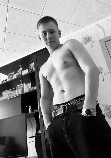 Иван из Минусинска, мне 20, познакомлюсь без обязательств